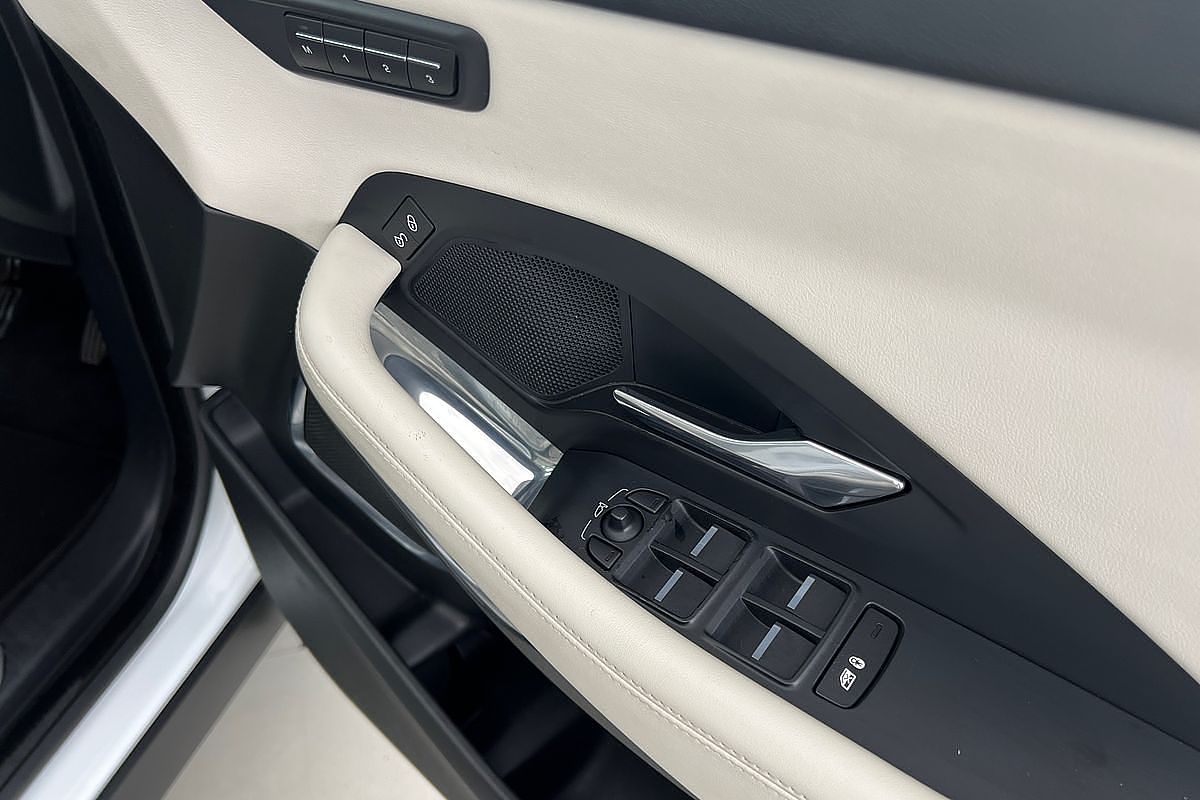 2019 Jaguar E-PACE P250 HSE X540