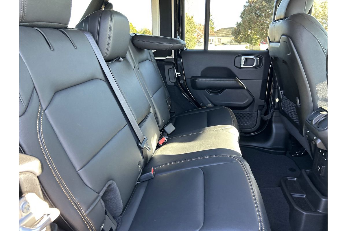 2024 Jeep Wrangler Unlimited Overland JL