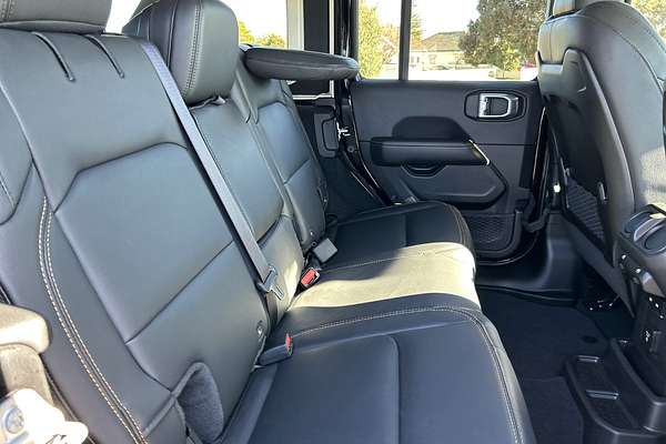 2024 Jeep Wrangler Unlimited Overland JL