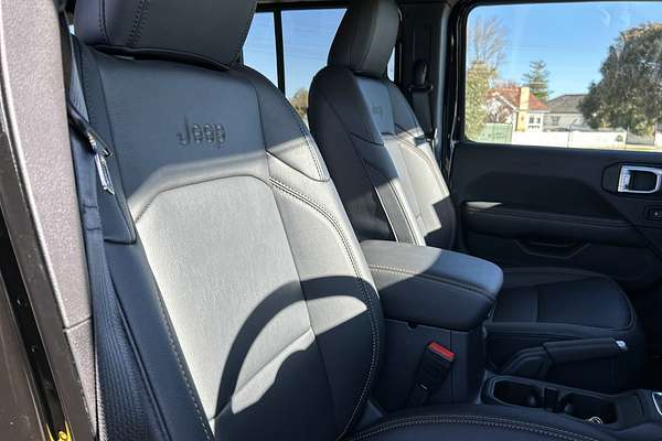 2024 Jeep Wrangler Unlimited Overland JL