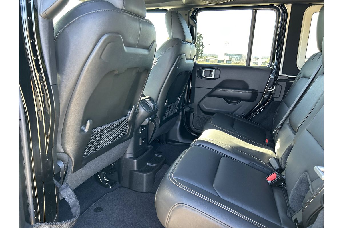 2024 Jeep Wrangler Unlimited Overland JL