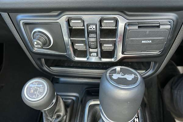 2024 Jeep Wrangler Unlimited Overland JL