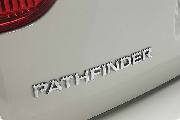 2017 Nissan Pathfinder ST R52 Series II