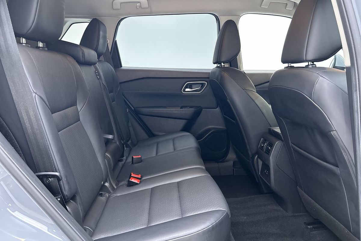 2023 Nissan X-TRAIL ST-L T33