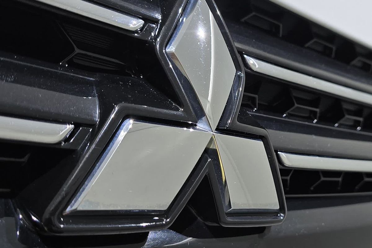 2021 Mitsubishi Mirage ES LB