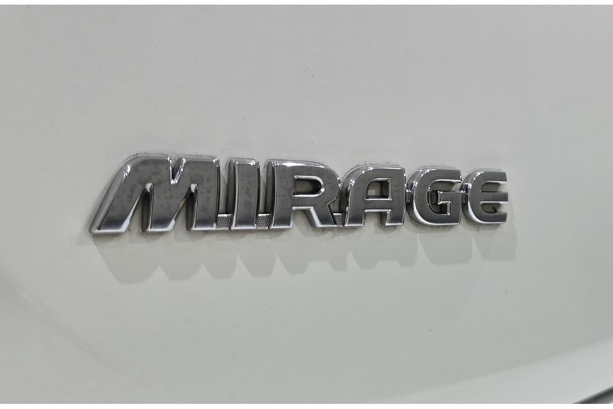 2021 Mitsubishi Mirage ES LB
