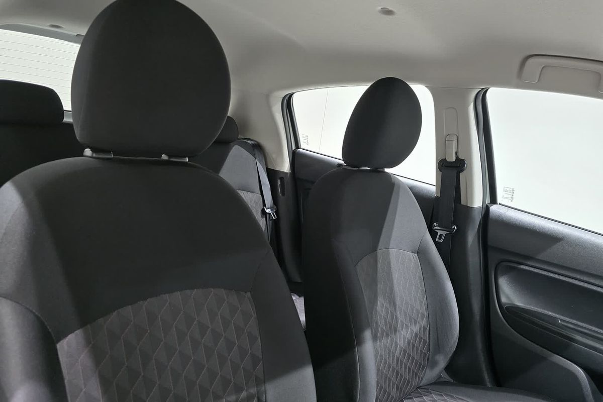 2021 Mitsubishi Mirage ES LB
