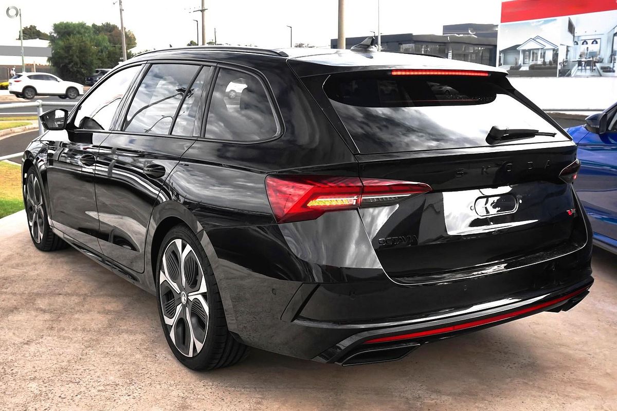 2025 SKODA Octavia RS NX
