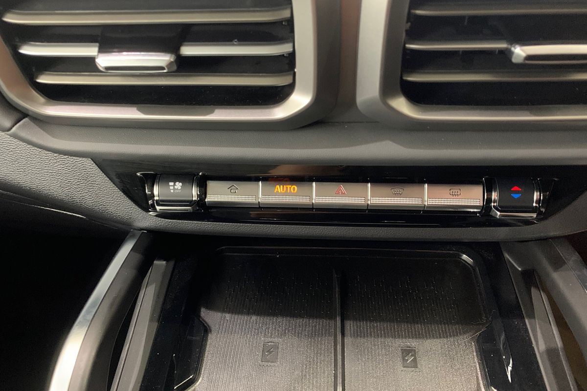 2025 LDV D90 Executive SV9A
