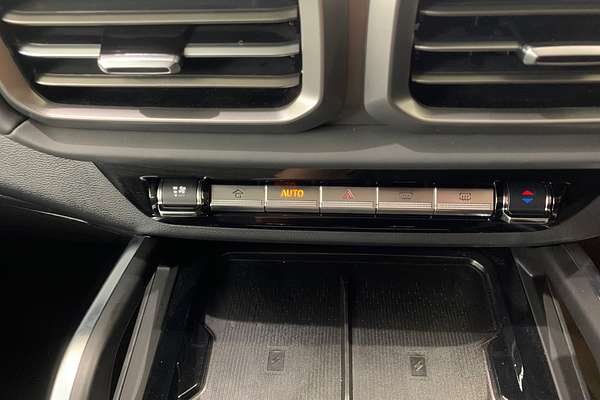 2025 LDV D90 Executive SV9A