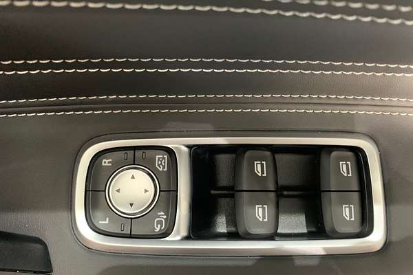 2025 LDV D90 Executive SV9A