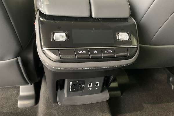 2025 LDV D90 Executive SV9A