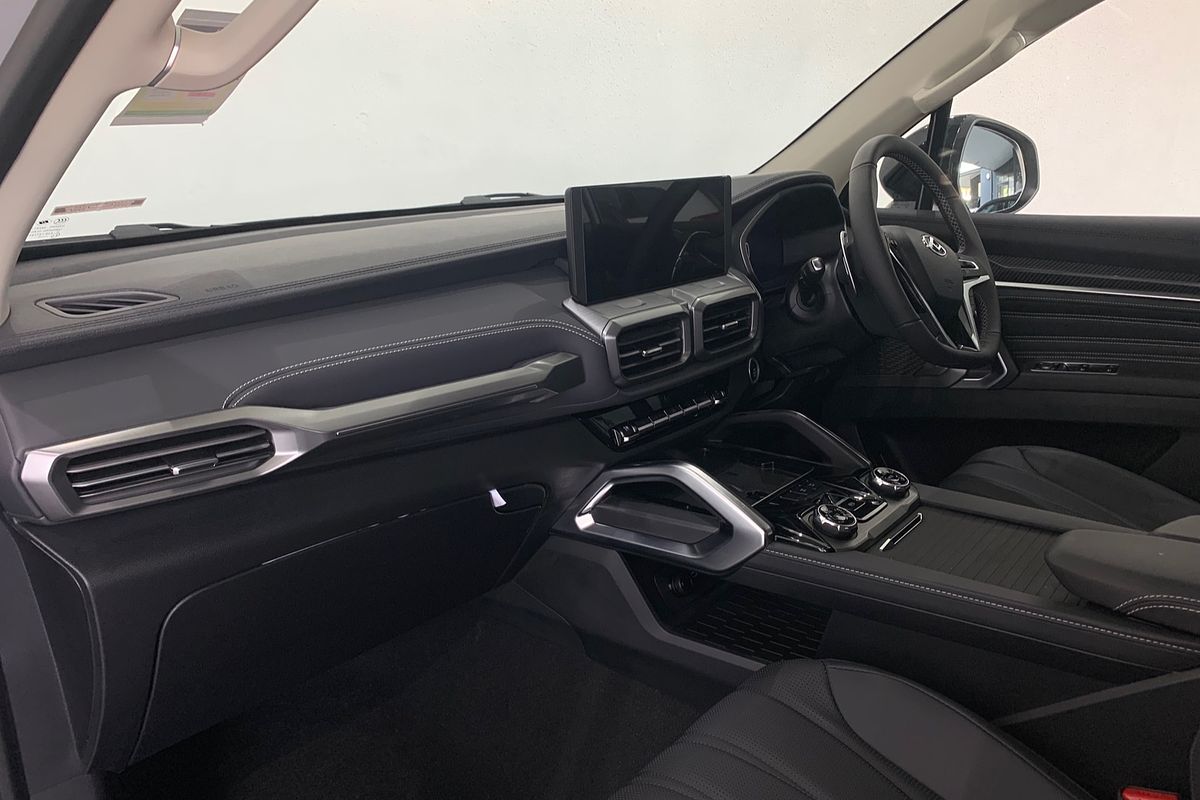 2025 LDV D90 Executive SV9A