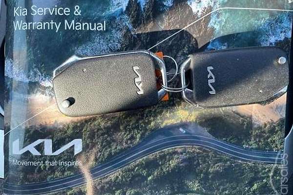 2023 Kia Carnival S KA4