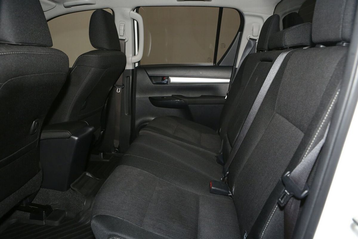 2016 Toyota Hilux SR5 GUN126R 4X4