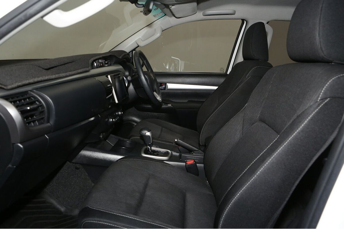 2016 Toyota Hilux SR5 GUN126R 4X4