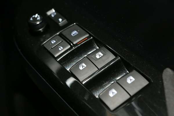 2016 Toyota Hilux SR5 GUN126R 4X4