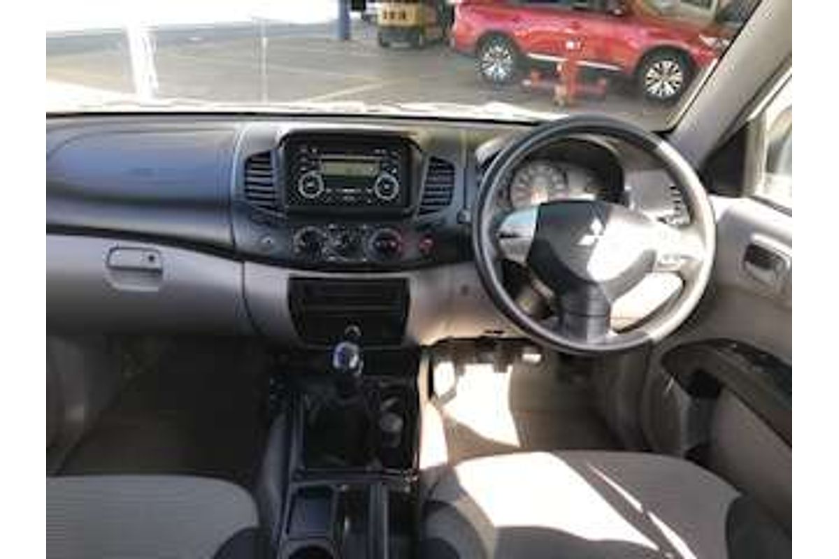 2009 Mitsubishi Triton GLX ML 4X4