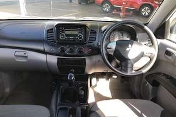 2009 Mitsubishi Triton GLX ML 4X4