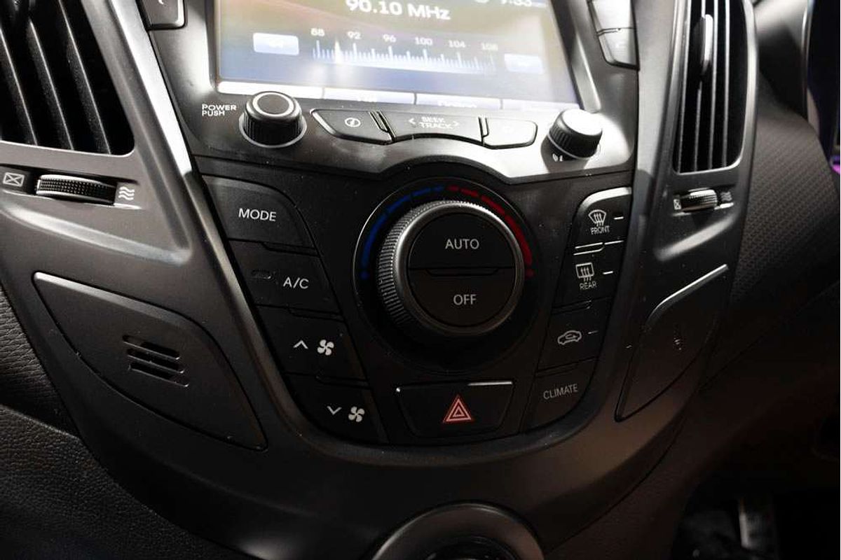 2012 Hyundai Veloster SR Turbo FS2