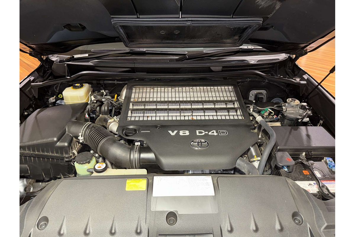 2020 Toyota Landcruiser Sahara VDJ200R