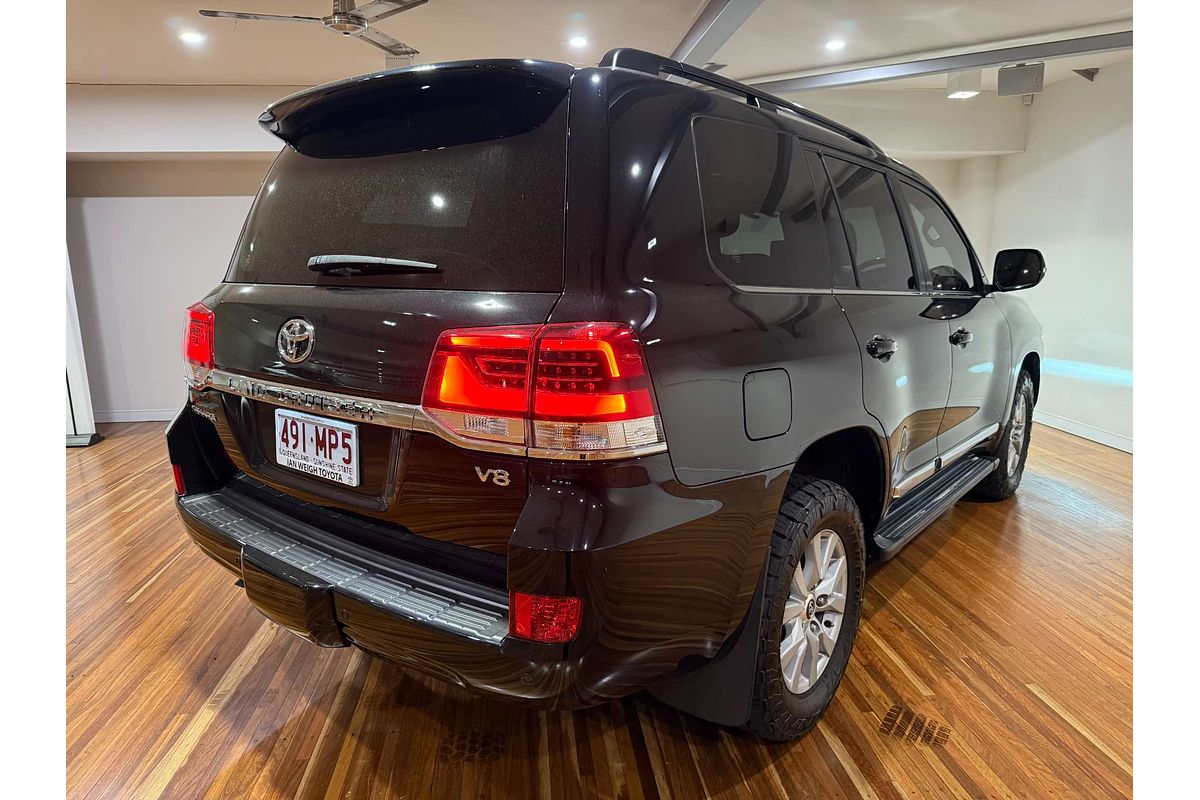 2020 Toyota Landcruiser Sahara VDJ200R