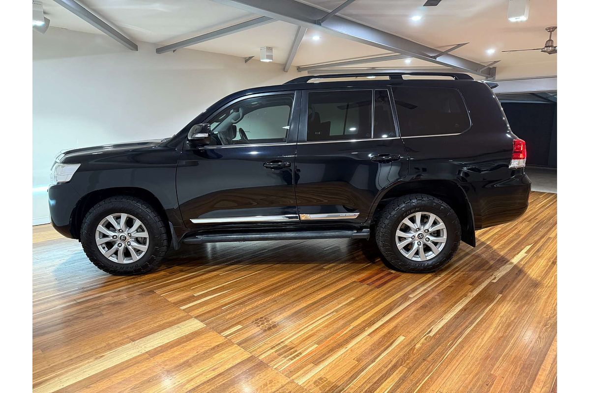 2020 Toyota Landcruiser Sahara VDJ200R