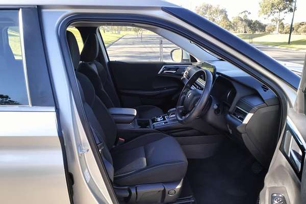 2022 Mitsubishi Outlander ES ZM