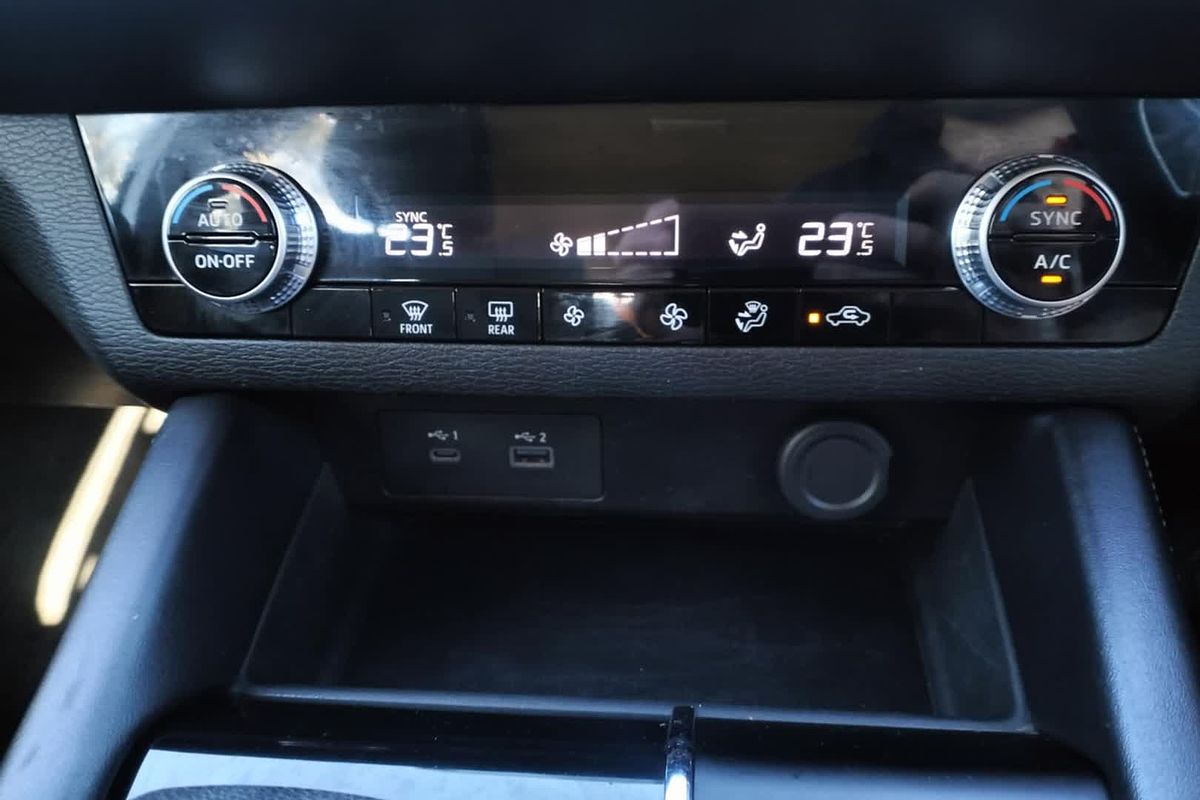 2022 Mitsubishi Outlander ES ZM