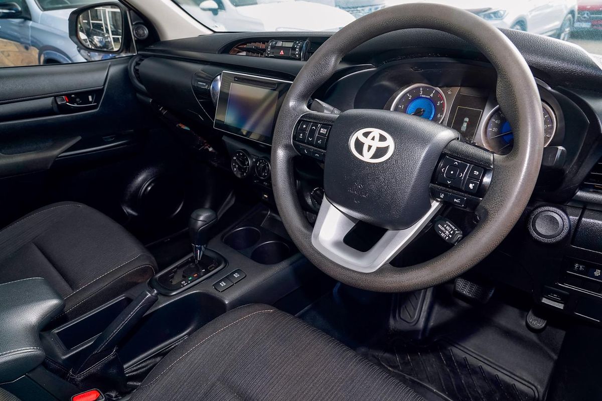 2020 Toyota Hilux SR GUN126R 4X4