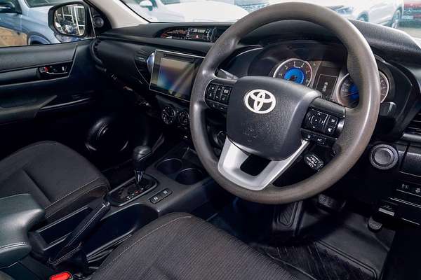 2020 Toyota Hilux SR GUN126R 4X4
