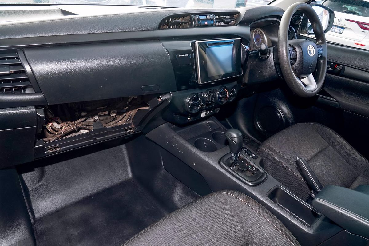 2020 Toyota Hilux SR GUN126R 4X4