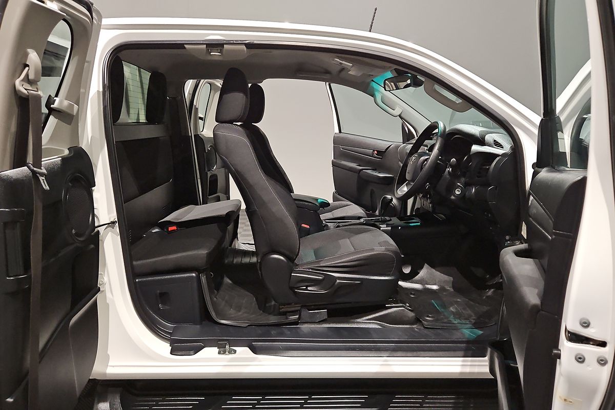 2021 Toyota Hilux SR GUN126R 4X4