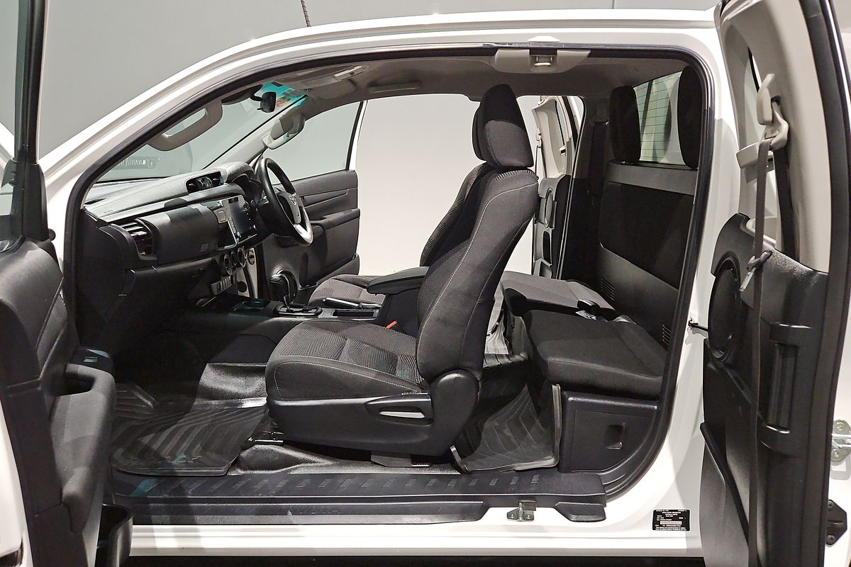 2021 Toyota Hilux SR GUN126R 4X4