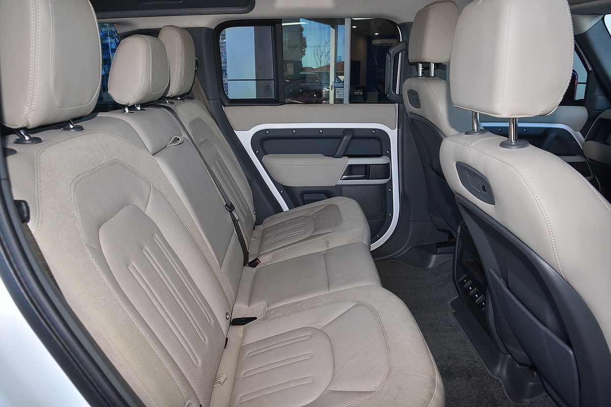 2020 Land Rover Defender 110 P400 SE L663