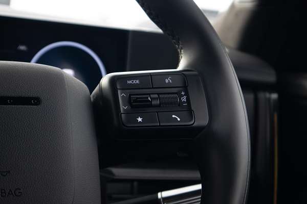 2024 Hyundai Santa Fe Hybrid Calligraphy MX5.V1