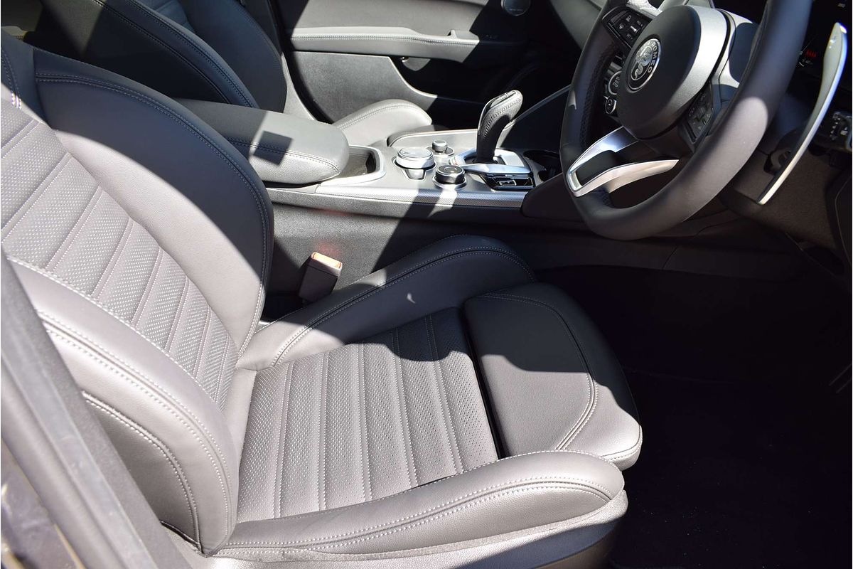 2023 Alfa Romeo Giulia Veloce Series 4