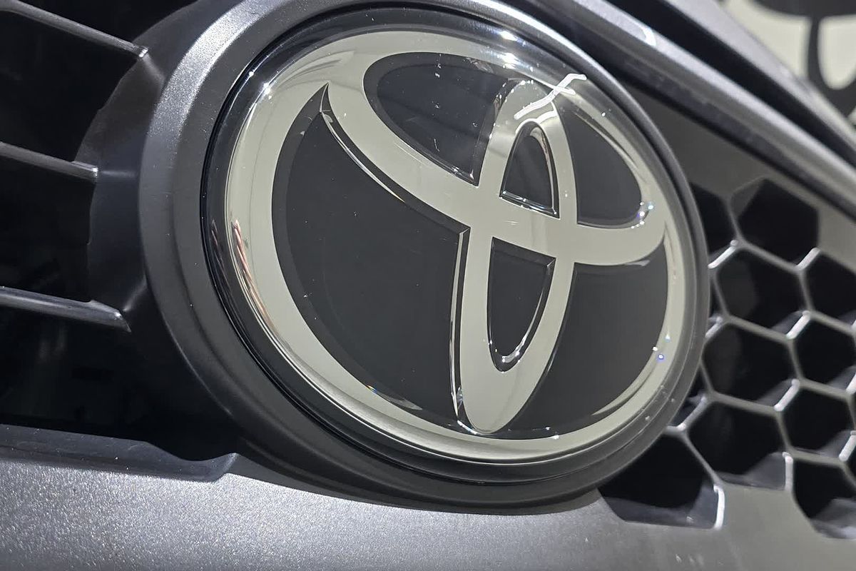 2024 Toyota Hilux SR GUN126R 4X4