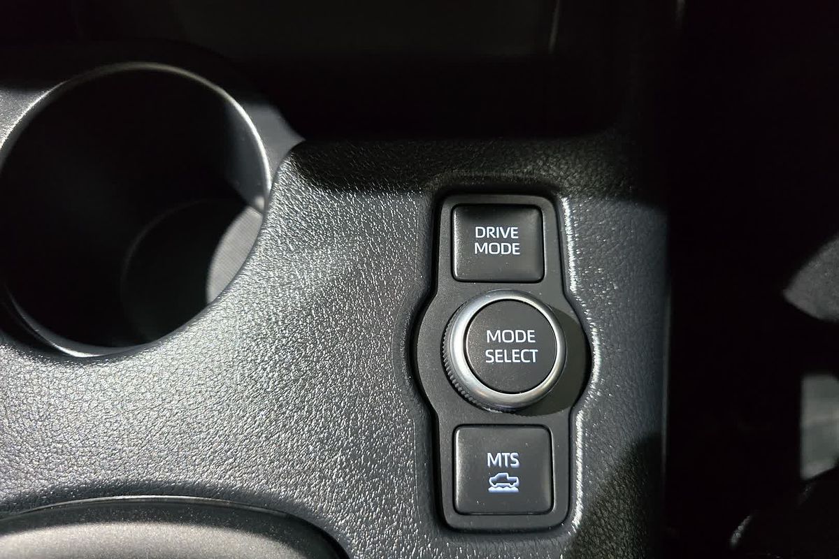 2024 Toyota Hilux SR GUN126R 4X4
