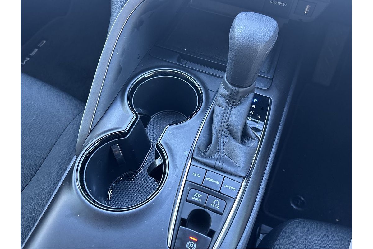 2024 Toyota Camry Ascent AXVH70R