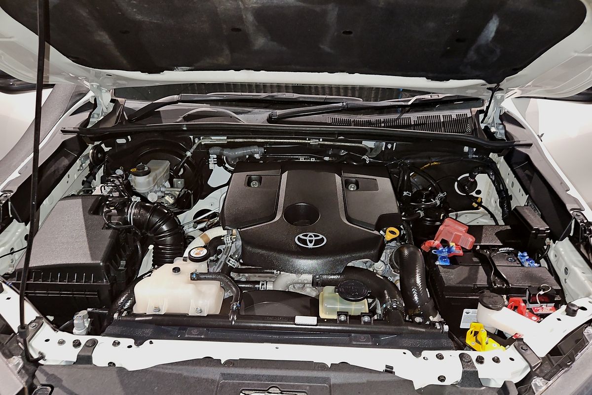 2021 Toyota Hilux SR GUN126R 4X4