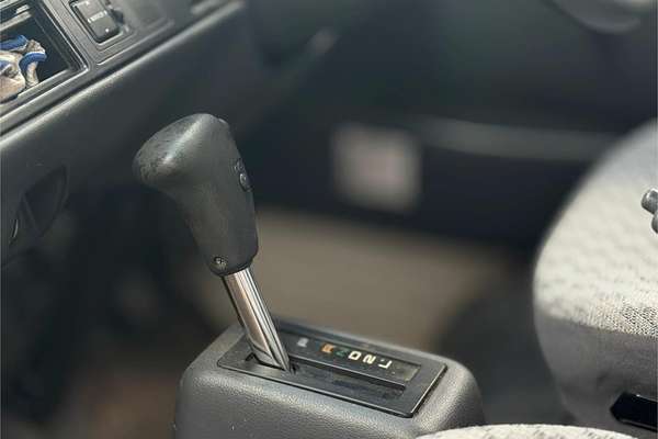 2000 Toyota HIACE RZH113R