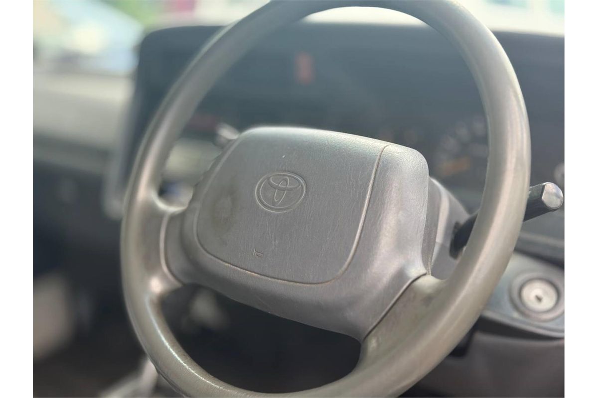 2000 Toyota HIACE RZH113R