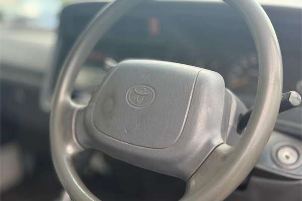 2000 Toyota HIACE RZH113R