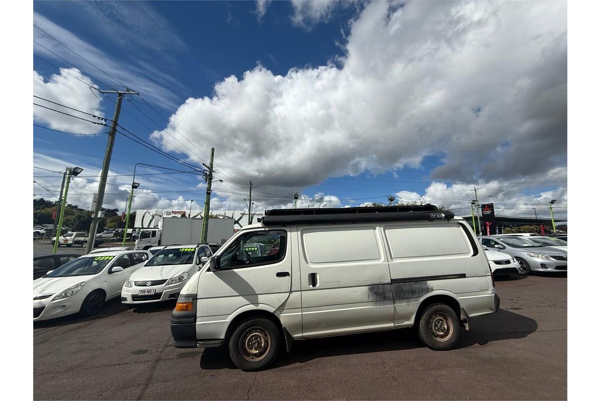 2000 Toyota HIACE RZH113R