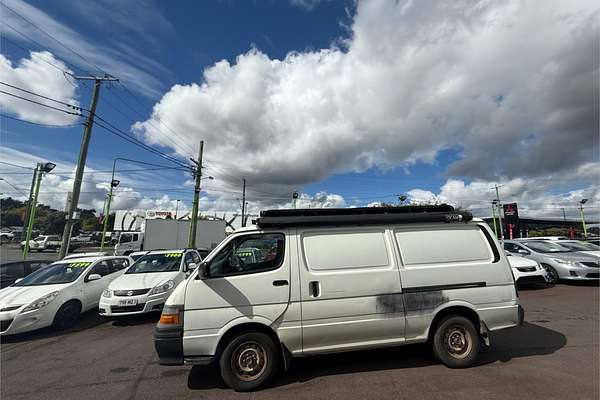 2000 Toyota HIACE RZH113R