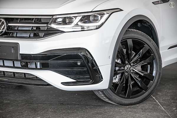 2024 Volkswagen Tiguan Wolfsburg Edition Allspace 5N