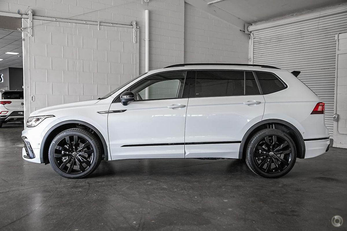 2024 Volkswagen Tiguan Wolfsburg Edition Allspace 5N