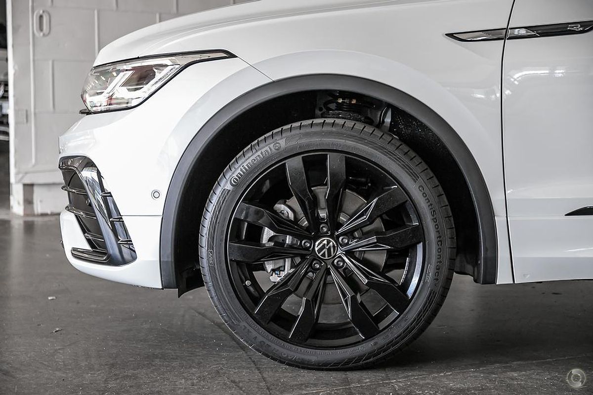2024 Volkswagen Tiguan Wolfsburg Edition Allspace 5N