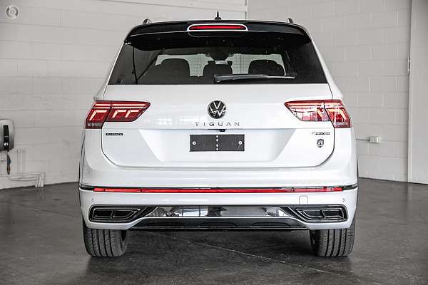 2024 Volkswagen Tiguan Wolfsburg Edition Allspace 5N